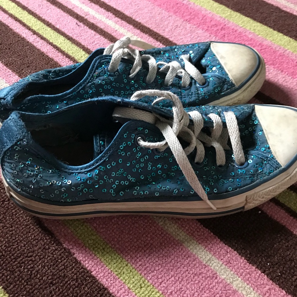 2000’s sparkly blue converse